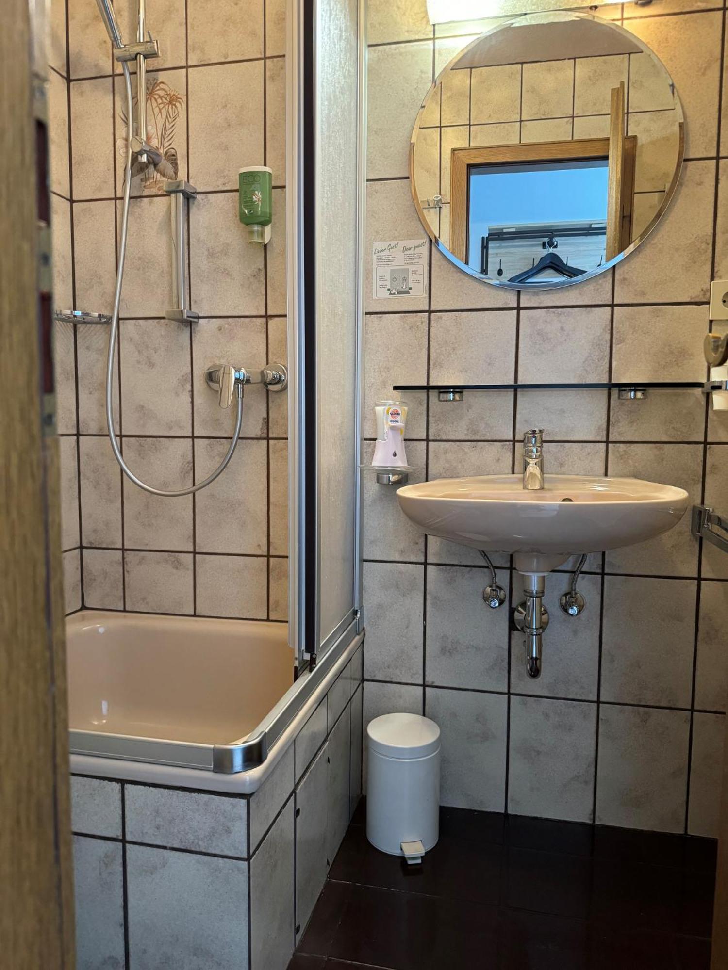 Hotel Zur Muehle Ізерлон Номер фото